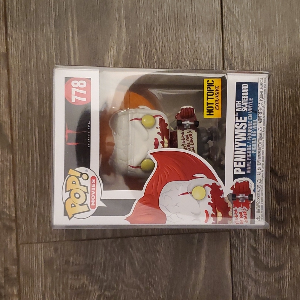 🎈 IT PENNYWISE with Skateboard Funko Pop - Hot Topic Exclusive #778